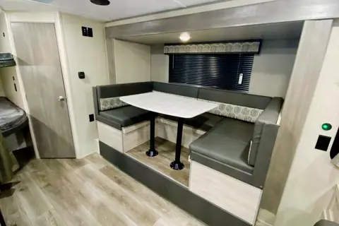 Sarah's Coachmen Catalina Summit Series 7 184BHS Travel Trailer