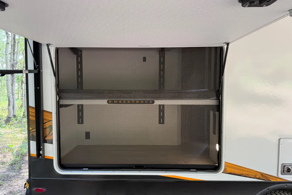 Bray's Ember RV 19ETS Travel Trailer