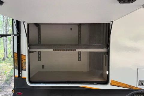 Bray's Ember RV 19ETS Travel Trailer