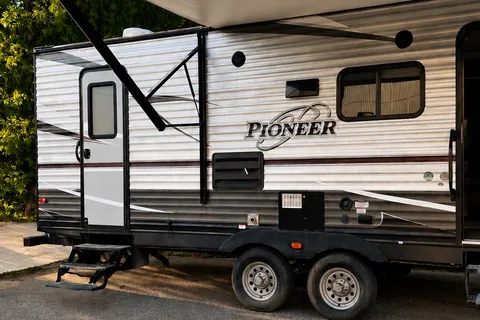 Large Travel Trailer in Owen Sound