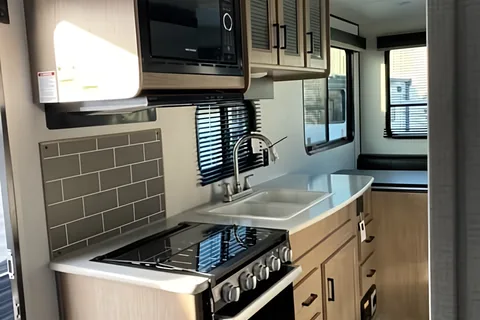 Greg's 2021 Keystone Hideout 202RD Travel Trailer