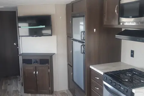 Kenneth's Keystone Springdale Travel Trailer