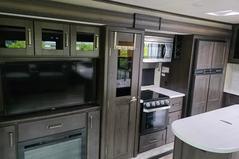 Ryan's Grand Design 315rlts Travel Trailer