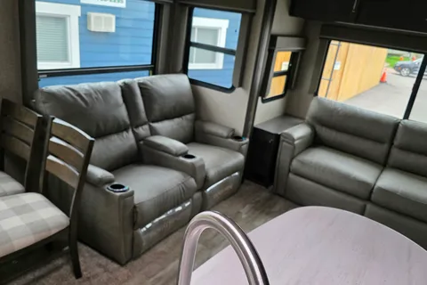 Ryan's Grand Design 315rlts Travel Trailer