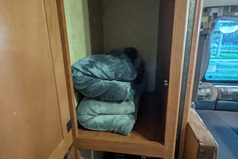 The 27-Foot Nomad