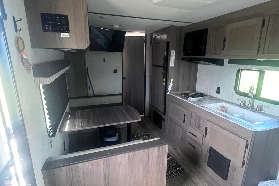 Chris and Keighleys Gulf Stream Ameri-lite 241rb Travel Trailer