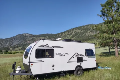 Off-Grid Escaper