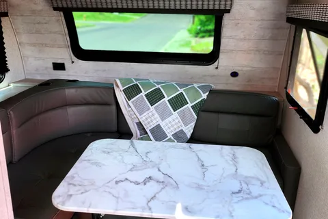 Off-Grid Escaper