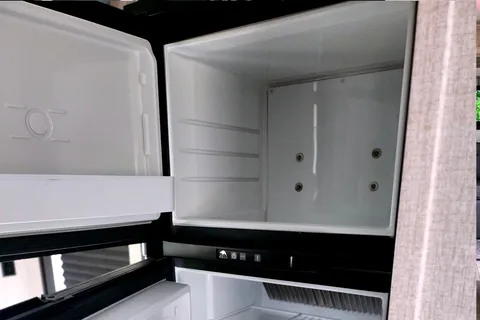 Off-Grid Escaper
