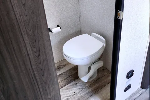 Off-Grid Escaper