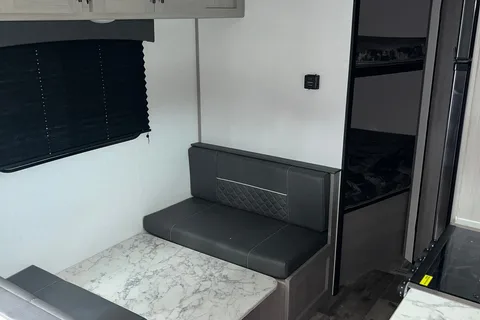 RoamReady VH Coleman 274BH Travel Trailer