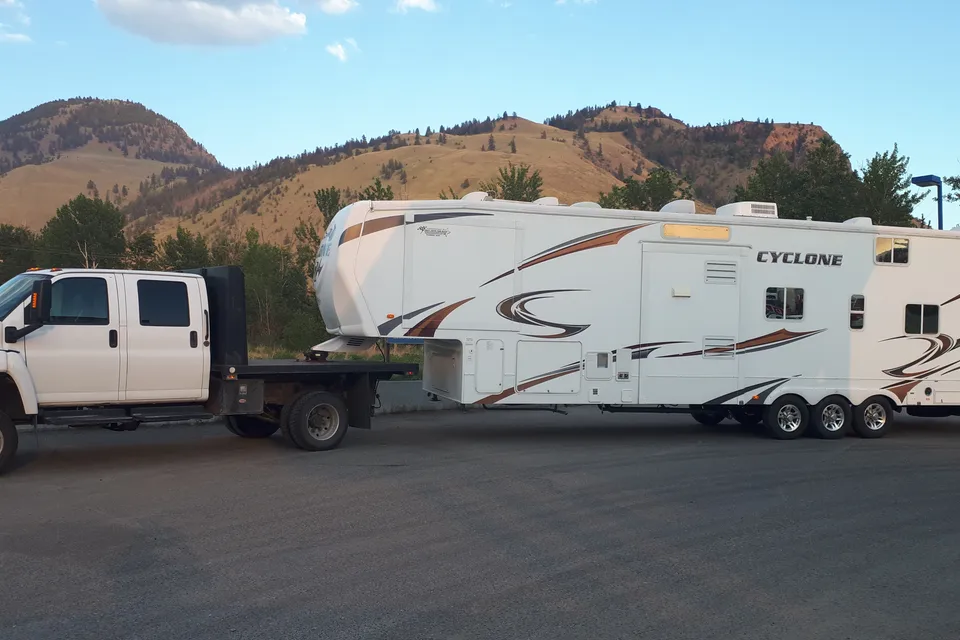 2 Bedrooms/2 Washrooms/Sleeps 9