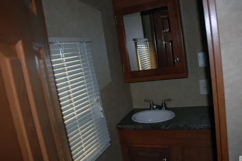 2 BEDROOMS/2 BATH/2 FRIDGES