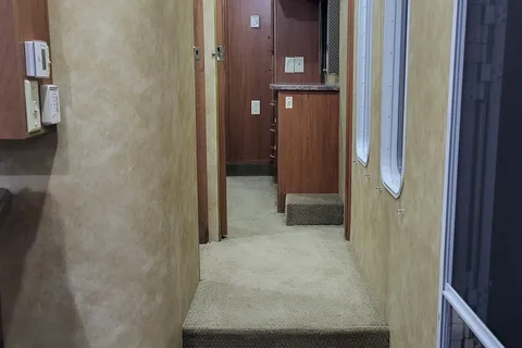 2 BEDROOMS/2 BATH/2 FRIDGES