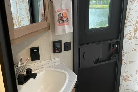 Bailey's Forest River Campsite