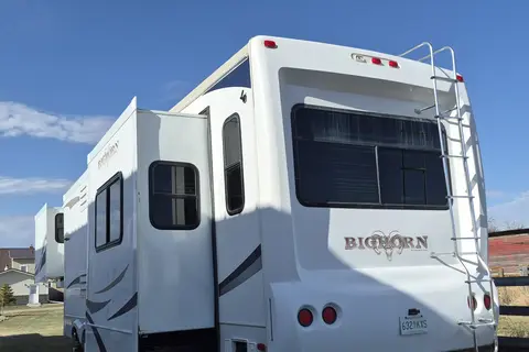 Murray's Heartland BigHorn Fifth Wheel