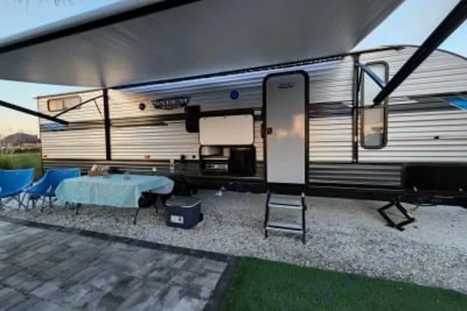 Glamping with Bunkhouse!
