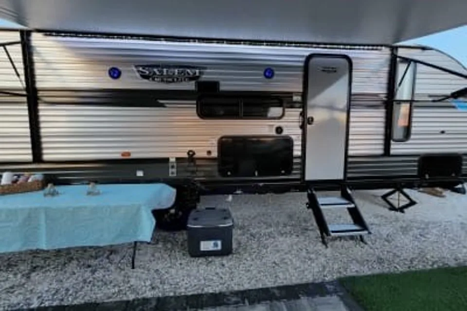 Glamping with Bunkhouse!