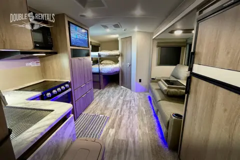 IMAGINE w/ Private Master, Bunks, Luxury Recliners & Outdoor Kitchen