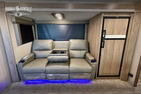 IMAGINE w/ Private Master, Bunks, Luxury Recliners & Outdoor Kitchen