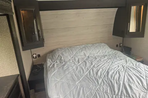 Gary's Jayco Eagle HT 29.5BHDS Fifth Wheel