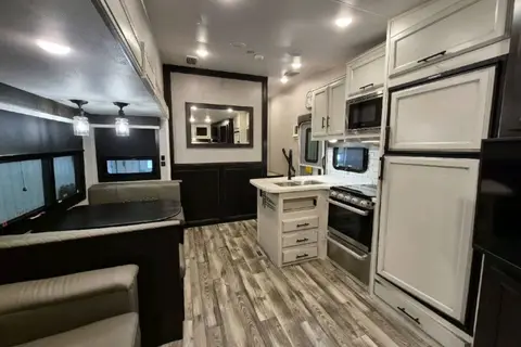 Gary's Jayco Eagle HT 29.5BHDS Fifth Wheel