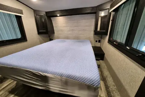Gary's Jayco Eagle HT 29.5BHDS Fifth Wheel
