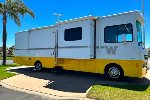 2016 Modern Retro Glamper