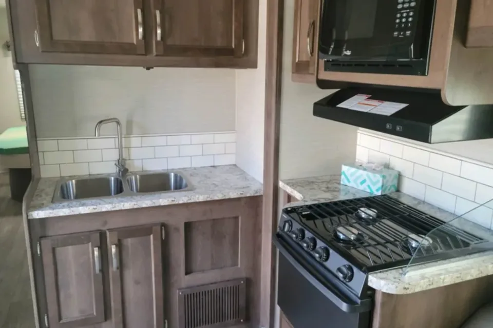 "Jupiter" the Bunkhouse Motorhome | Sleeps 8