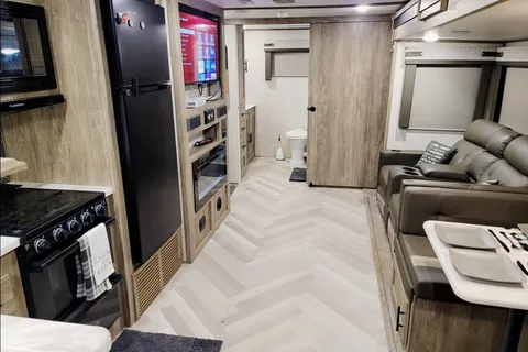 Kenneth and Melisia's Forest River Heritage Glen 25RBHL Travel Trailer