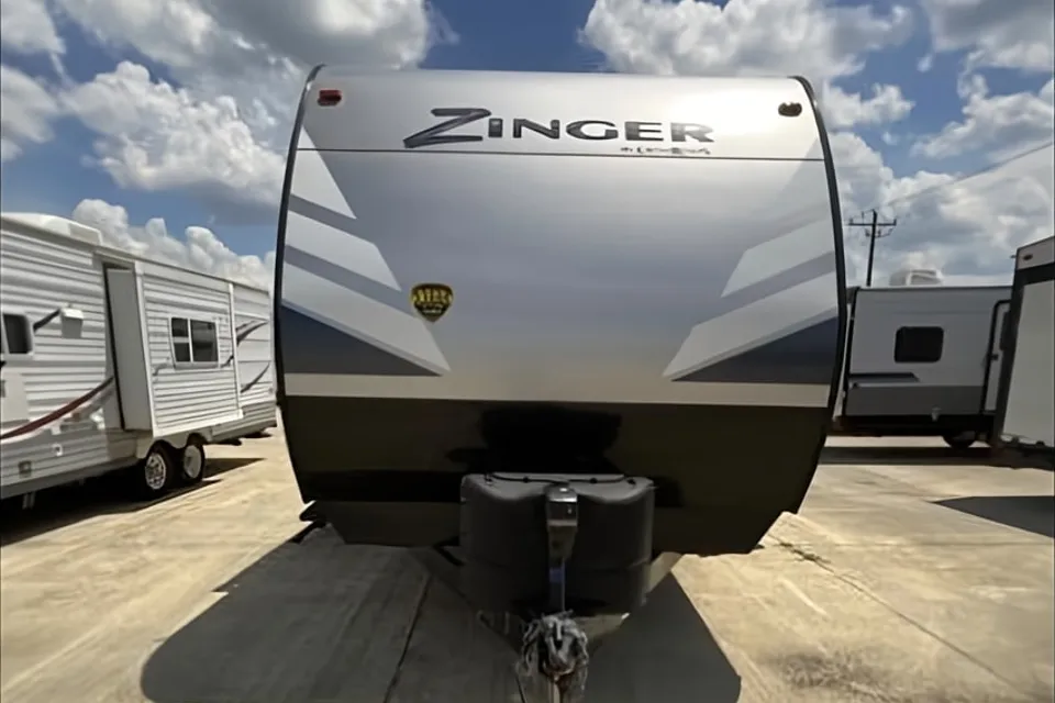 ποΈ CrossRoads Zinger ZR328SB β Your Spacious Home Away From Home!