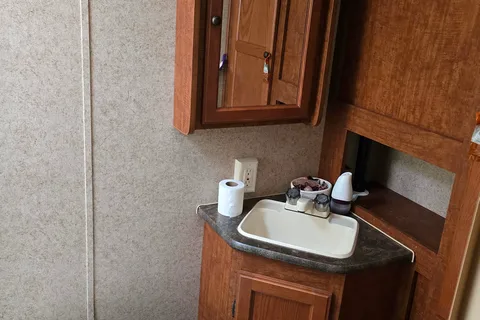 Jimmy's skyline 236 Travel Trailer