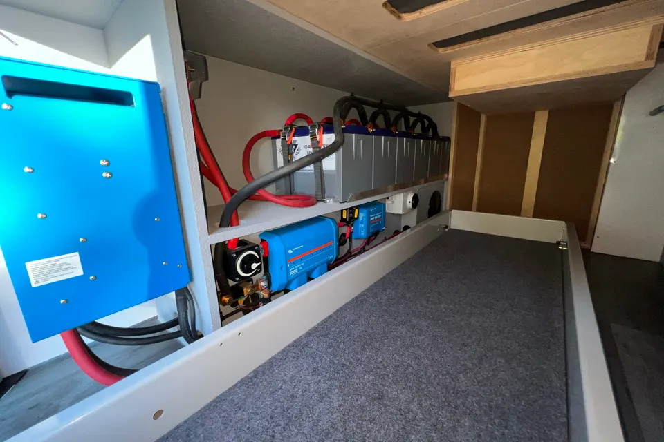 The Elite Explorer - Luxury Off-Grid 4x4 Sprinter Van (Seattle/Tacoma)