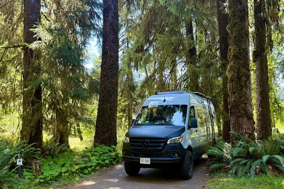 The Elite Explorer - Luxury Off-Grid 4x4 Sprinter Van (Seattle/Tacoma)