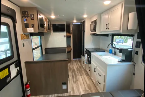 2024 Brand New Jayco Jay Flight 260BH Travel Trailer AKA Maggie