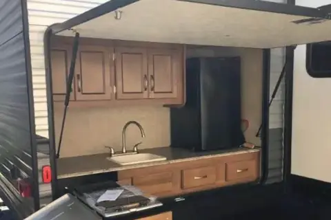 Costa’s Lake Superior Coachmen Travel Trailer