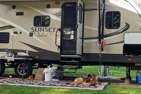 Richard's Crossroads Sunset Ultra Lite 29RB Travel Trailer