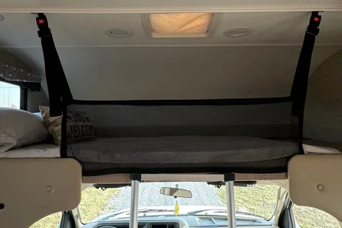 G&G Thor Motor Coach Four Winds Class C
