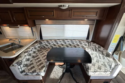 Starlink WiFi + Optional Voice Control - Sleeps 6 - 34' Bounder