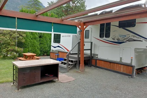 Harrison Hot Springs Set location - non moveable