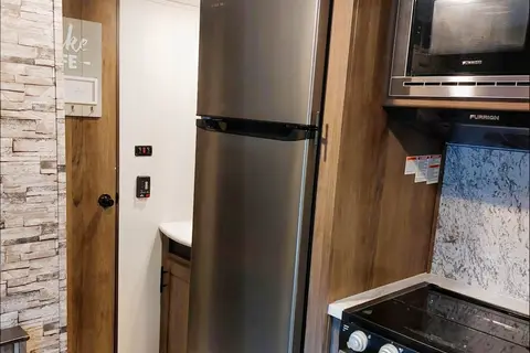 2021 Prime Time Avenger 26bk