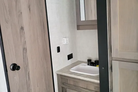 Jordan's Gulf Stream Kingsport 248bh Travel Trailer