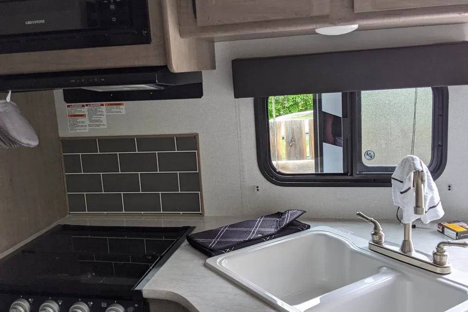 Ben's Keystone ,Hideout Travel Trailer