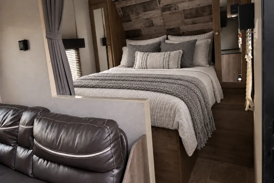 Family Friendly Aspen Trail Camper