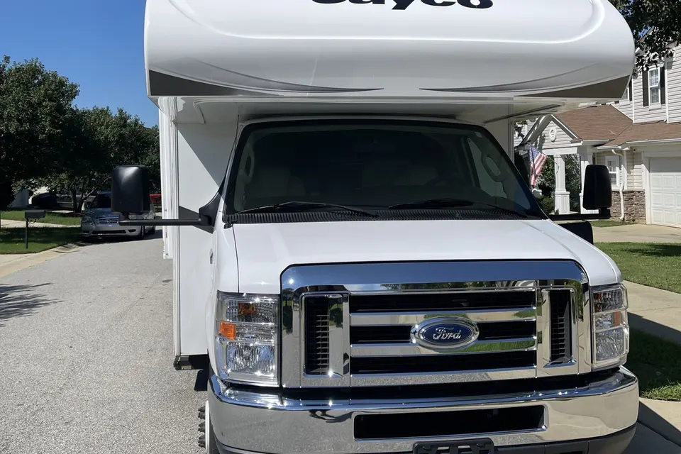 Tim's Jayco 31F Class C Family Friendly "Olaf"
