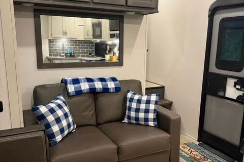 Carson's Keystone Cougar Sport Fifth Wheel