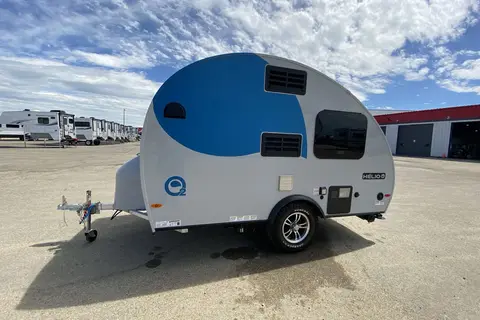 The Tiny Glamper - tow with your SUV!