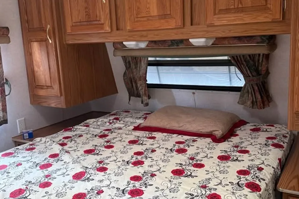 Samantha's Jayco Eagle Travel Trailer **VERY CLEAN** Sleeps 7-8