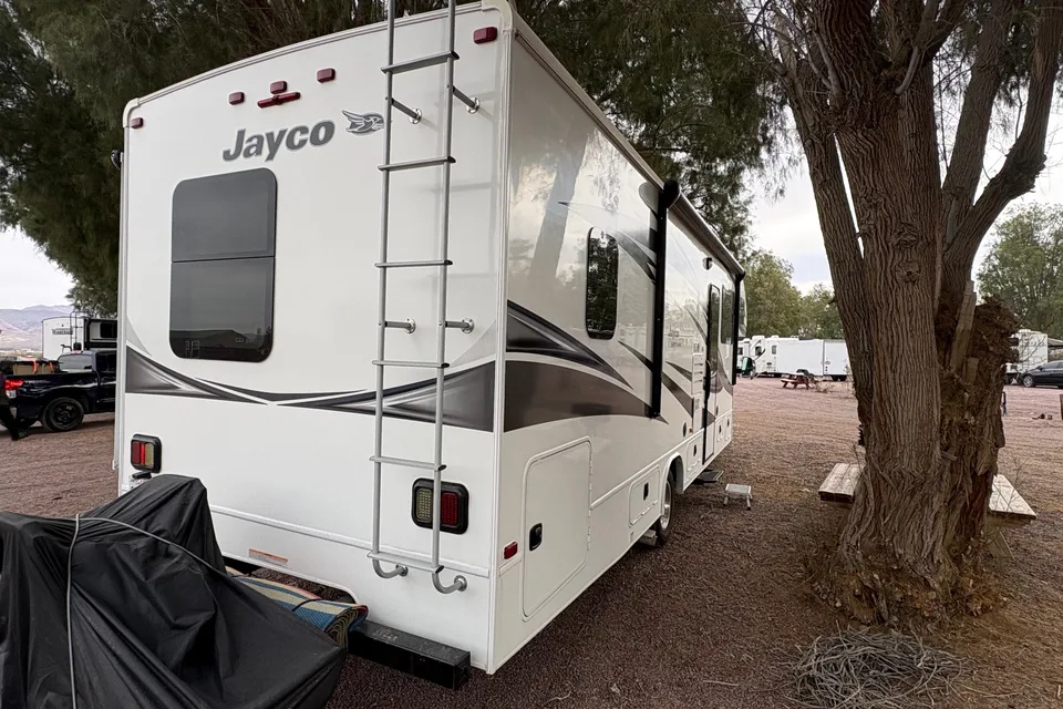Family Fun Motorhome-Adventures Await! No experience needed