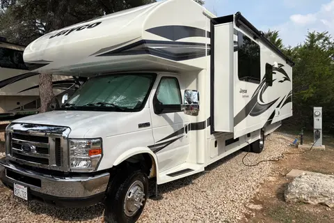 Family Fun Motorhome-Adventures Await! No experience needed